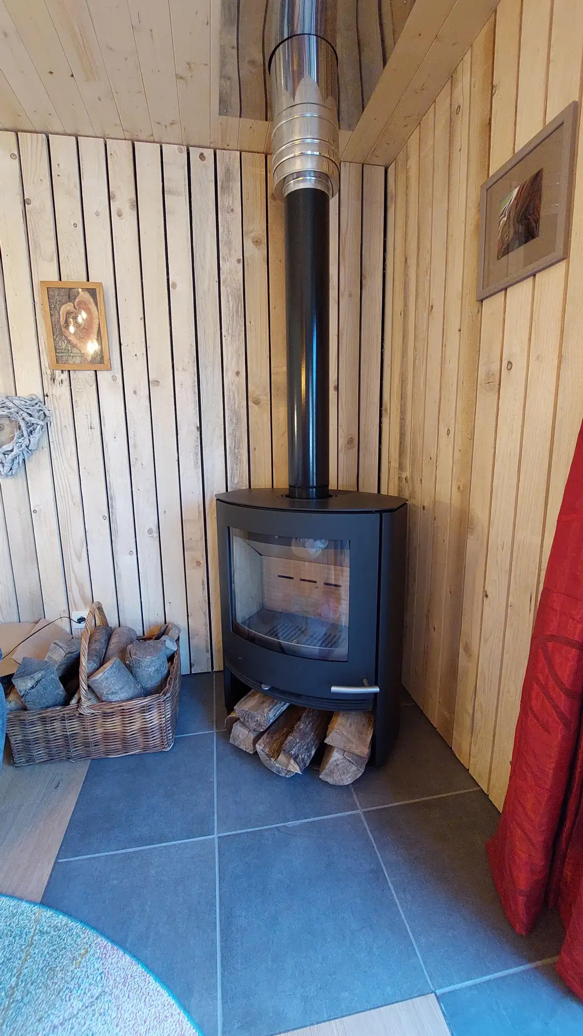 Cottage for 4 people in Chiny Chalet Écureuil